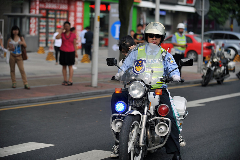 目击高考:全民总动员