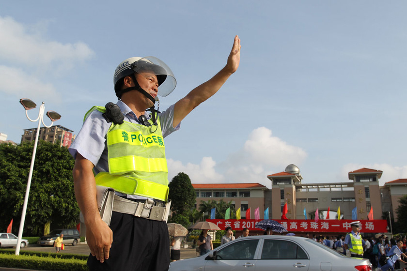 目击高考:全民总动员