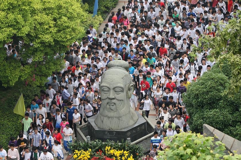 目击高考:全民总动员