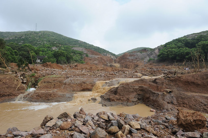 浙江岱山水库垮坝 已致10死27伤