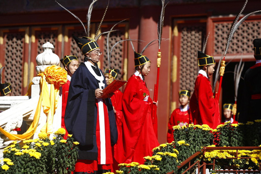 中国各地举行祭孔典礼