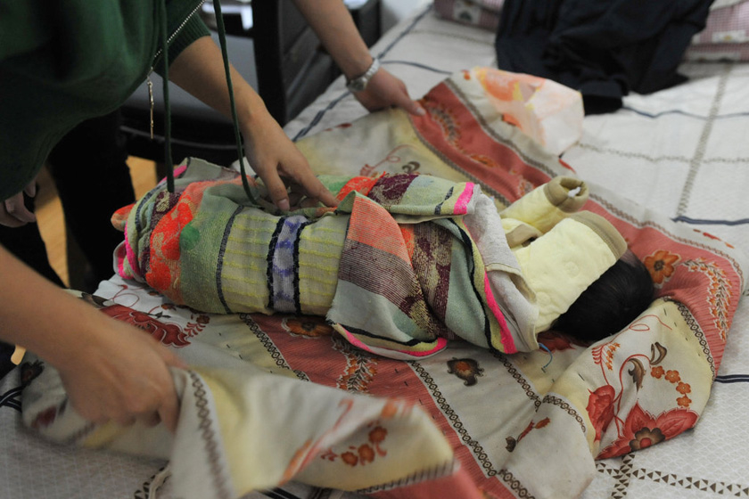 打拐志愿者扮买主诱捕人贩子