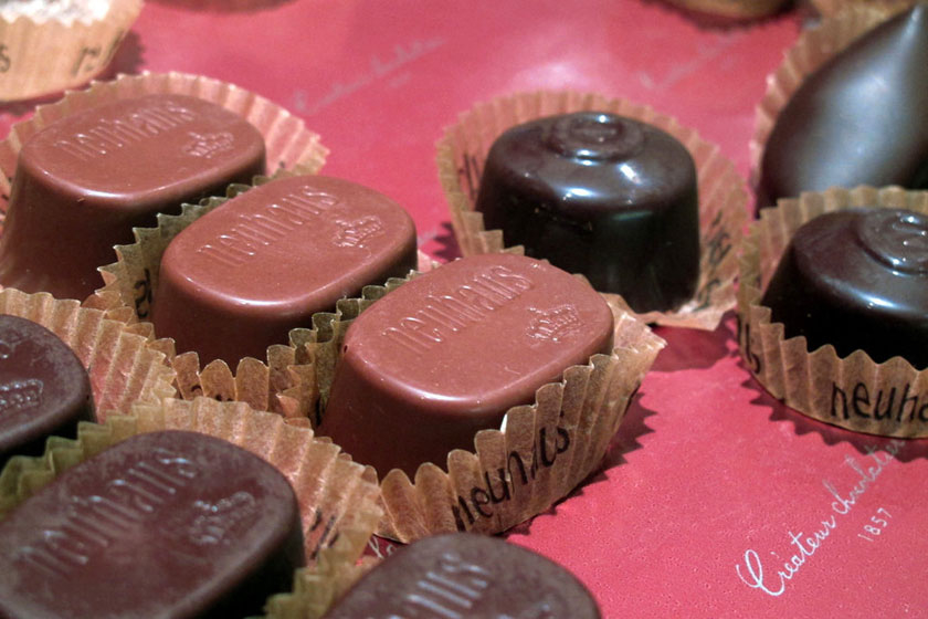 探秘比利时新鲜巧克力制作工艺