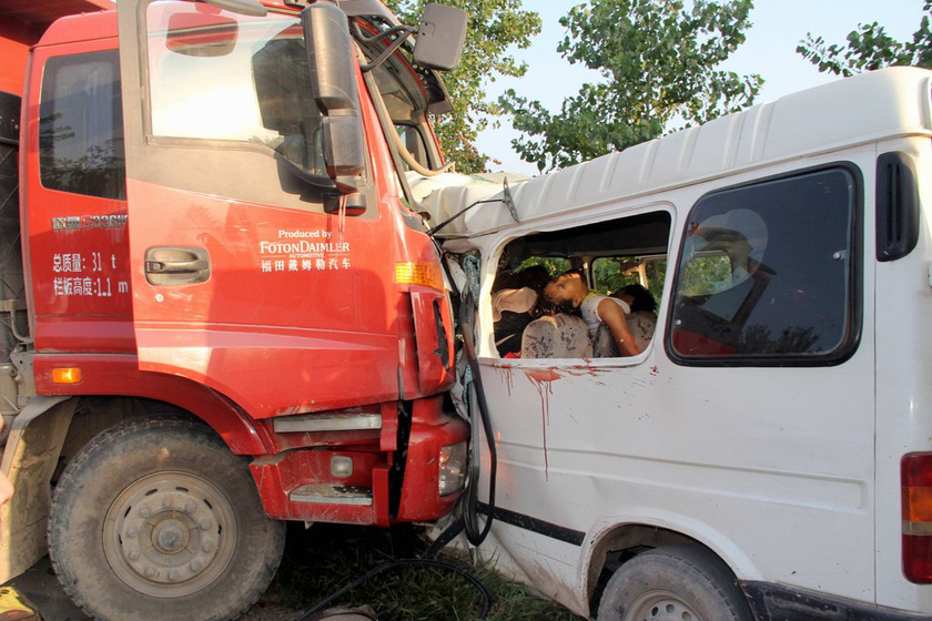 安徽砀山发生一起严重交通事故