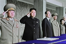 朝鲜举行阅兵仪式庆祝建国65周年