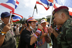 泰国军方努力推动政治和解