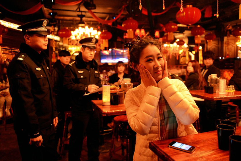 青岛警方夜袭娱乐场所