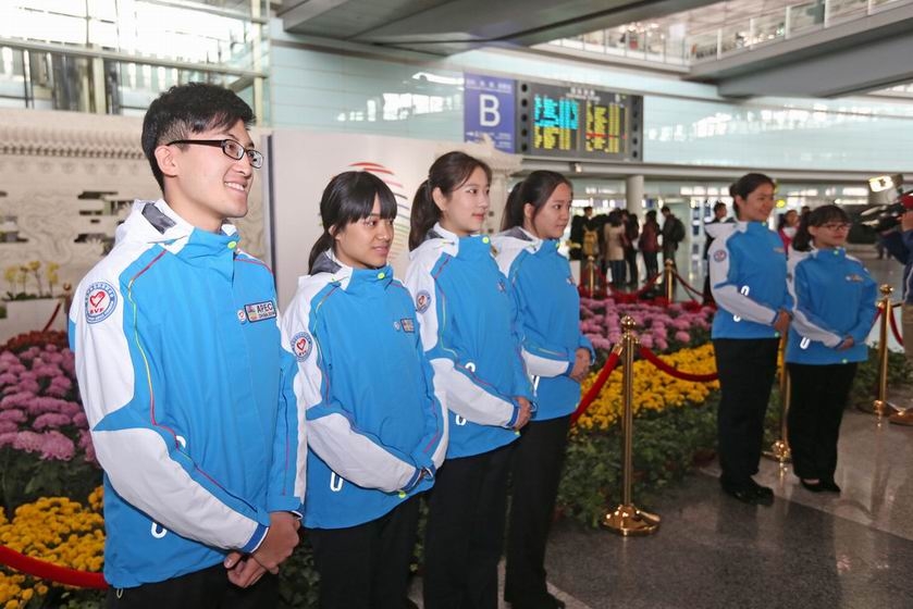 APEC领导人会议周 首批志愿者着装上岗