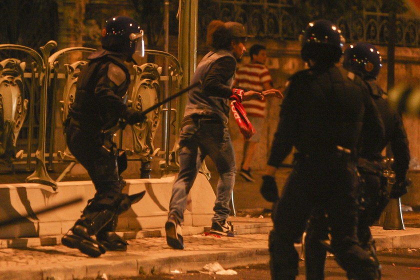 葡萄牙本菲卡足球队庆祝夺冠引发骚乱