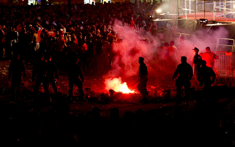 葡萄牙本菲卡足球队庆祝夺冠引发骚乱