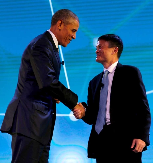 APEC工商领导人峰会 奥巴马与马云同台表情逗趣_图片频道_财新网