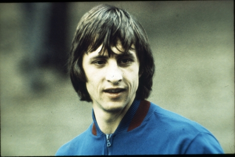 前荷兰足球巨星克鲁伊夫逝世 享年68岁