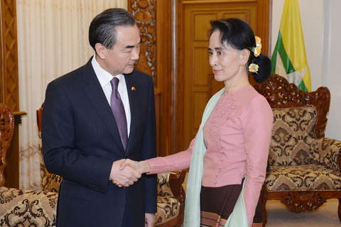 王毅访问缅甸 与昂山素季会面