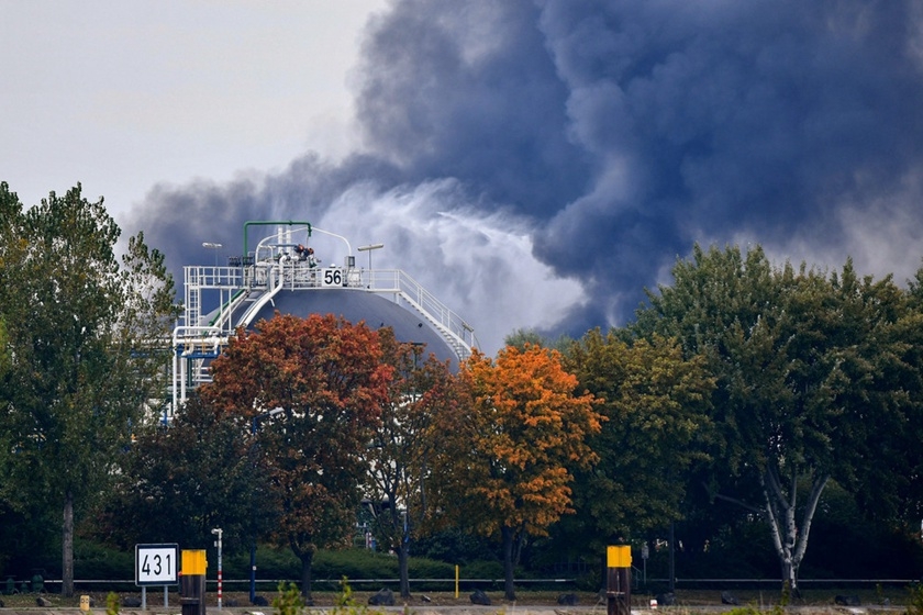 德国化工巨头巴斯夫厂区爆炸 已致两人死亡