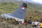 印尼一架运输机坠毁 机上13人全部遇难 