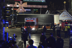 货车冲入德国柏林圣诞市场 至少12死48伤