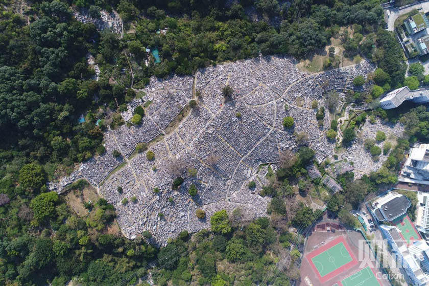 10/15     【钻石山火葬场和坟场】钻石山火葬场和坟场,是香港政府