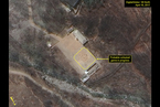 美国最新卫星图显示：朝鲜核试验场在举行排球赛