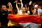 伊拉克民众街头狂欢 庆祝摩苏尔全面解放 