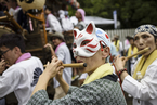 日本神奈川庆祝神宫节 鼓声震天造型诡异