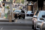 澳大利亚一辆汽车冲向人群致19伤 警方已逮捕2人