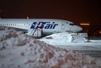 莫斯科降雪量破纪录 大树坍塌航班被延误