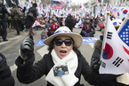 韩检方对朴槿惠求刑30年 支持者庭外呐喊释放