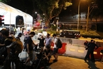 金正恩抵达新加坡 下榻酒店遭记者围堵