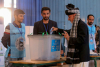 阿富汗总统选举投票结束 计票工作同时开始