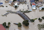 强台风“海贝思”袭击日本 河流泛滥交通瘫痪