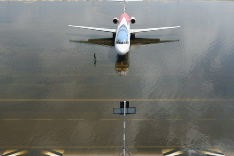 泰国曼谷陷入洪水围困 灾情或将持续一个月