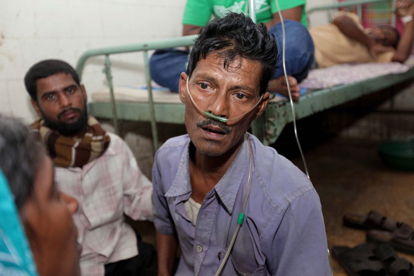 印度发生假酒伤人案 已造成102人死亡