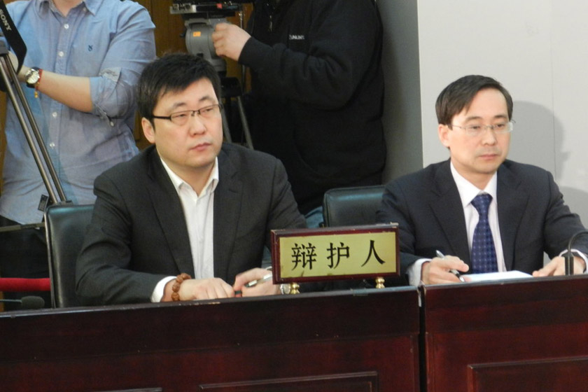 3月19日，北京，被告人石柏魁的辩护律师在法庭上听宣判。 王振/CFP_“故宫大盗”一审被判13年