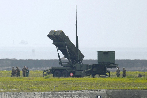 日本冲绳部署拦截导弹应对朝鲜卫星发射