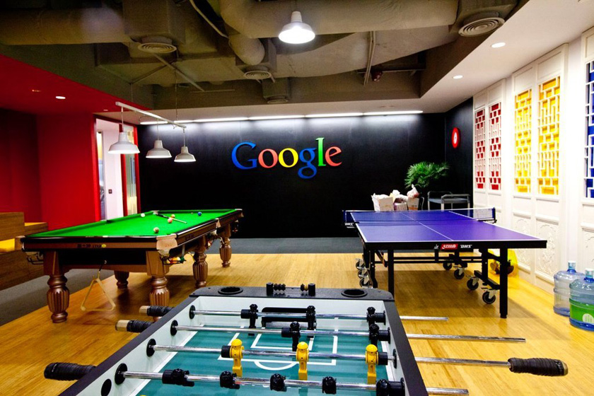 4月26日，上海谷歌的新办公室，不仅装饰个性化，娱乐设施也一应具全，充满了欢乐元素。 Wujun/东方IC _上海谷歌新居一瞥 最欢乐的工作环境