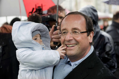 弗朗索瓦·奥朗德（Francois Hollande），1954年出生于法国鲁昂。奥朗德从政经验丰富，1997年至2008年担任社会党第一书记长达11年。2011年10月16日，奥朗德赢得党内初选，成为法国社会党2012年总统大选候选人。2012年5月6日，奥朗德正式当选法国新一任总统，成为第五共和国第二位社会党籍总统。