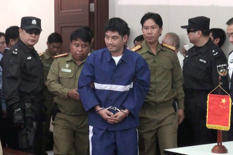 2012年5月10日，被中老警方联手抓获的湄公河流域“金三角”地区特大武装贩毒集团首犯糯康正式依法移交给中国警方，乘中方派出的包机押解到中国。有证据证明，糯康及其骨干成员与泰国个别不法军人勾结策划、分工实施了造成13名中国船员在湄公河泰国水域被枪杀的“10-5”湄公河惨案。