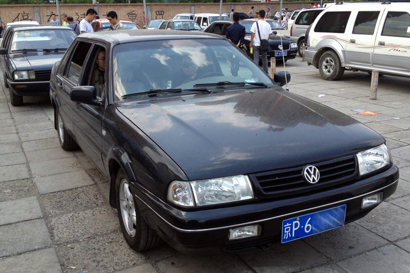 5月15日，北京，二手车交易市场，一辆前来验车过户的桑塔纳，卖家透露也是拼装车。 新京报尹亚飞/CFP_拼装奥迪头身尾型号各不同