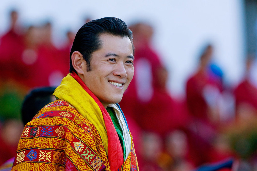 不丹现任国王吉格梅·凯萨尔·纳姆耶尔·旺楚克出生于1980年,于2006