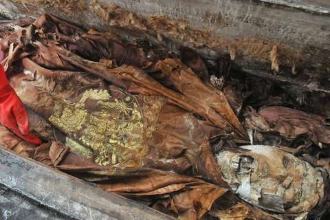 南昌出土明代皇族古墓 尸体龙袍玉带完好