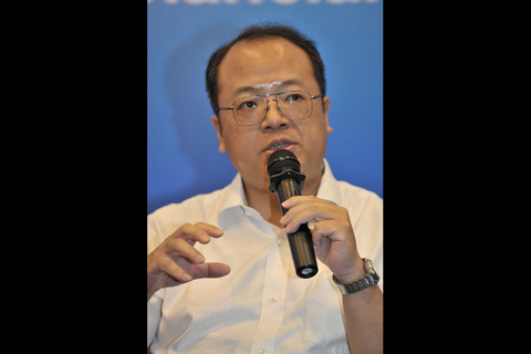 银行间市场交易商协会市场创新部主任 袁沁敔：提高融资效率、降低融资成本要注意三个关键词：发展、放权、法治。