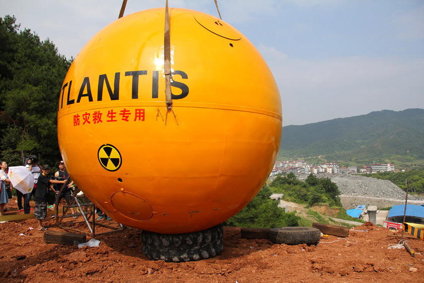 8月6日，黄色的“诺也方舟”。  东方IC_义乌商人150万造“诺亚方舟”