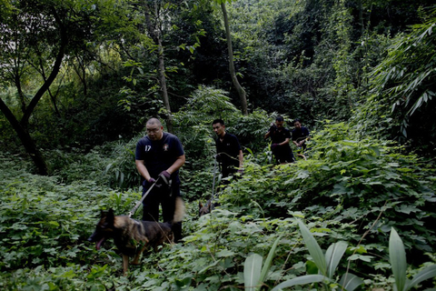 重庆警方荷枪围捕周克华