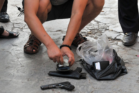 8月14日凌晨6时50分，在公安部统一指挥下，公安部A级通缉犯周克华在重庆沙坪坝区童家桥被公安民警成功击毙。至此，苏湘渝系列持枪抢劫杀人案件成功告破。8月10日9时34分，重庆市沙坪坝区凤鸣山康居苑中国银行储蓄所门前发生一起持枪抢劫杀人案，案犯打死1人、打伤2人后逃逸。经查，该案与2004年以来发生在江苏南京、湖南长沙、重庆等地的多起持枪抢劫杀人案系同一犯罪嫌疑人周克华所为。