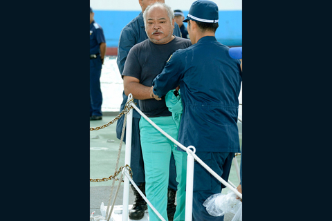 8月16日，香港保钓人士抵达冲绳县那霸市港口。  Reuters