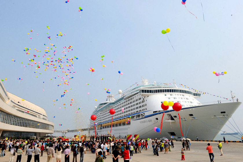 9月9日，天津，“海洋航行者号”首航仪式现场。    王欣鹏/东方IC _亚洲最大邮轮天津首航