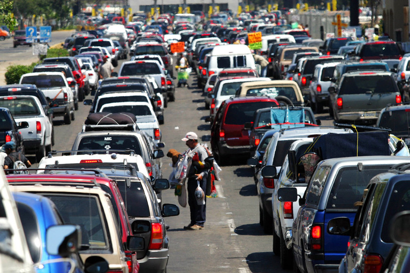 2005年6月26日，墨西哥，交通拥堵严重。  Krista Kennell/东方IC _世界各地堵车景象