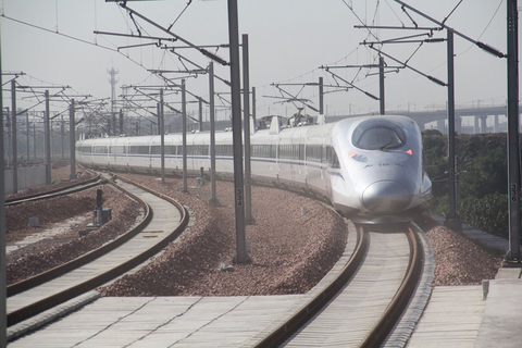 9月28日，京广高铁郑州至武汉段正式通车运营。  杨正华/CFP