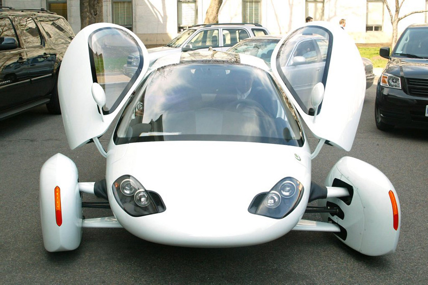 Aptera汽车公司推出的混合汽车，这款汽车的外形很像鸡蛋。    东方IC_盘点潮爆新能源汽车