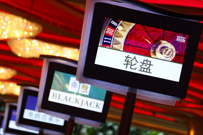 9月20日，记者实拍澳门赌场内景。  Kin Cheung/东方IC_实拍澳门奢华赌场